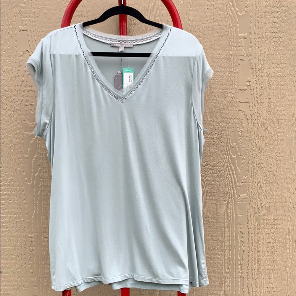 Chaiya V-neck rayon knit top Mint